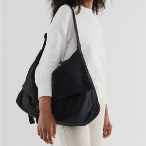 Baggu Travel Sport Messenger Bag - Black